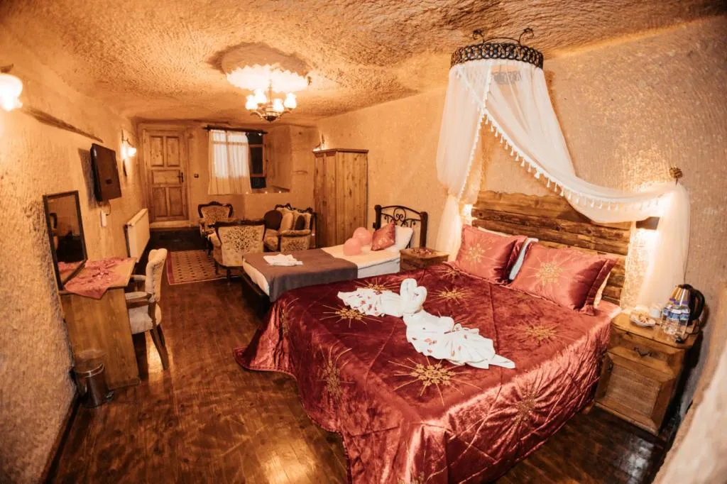 JUNIOR MAGARA SUITE