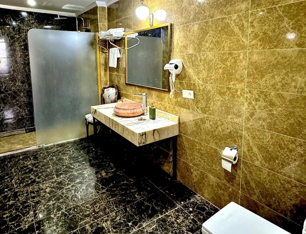 Jakuzili Balayı Odası,Bahçe Manzaralı,Jakuzili