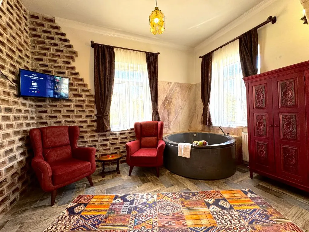 Jakuzili Deluxe Oda,Bahçe Manzaralı,Jakuzili
