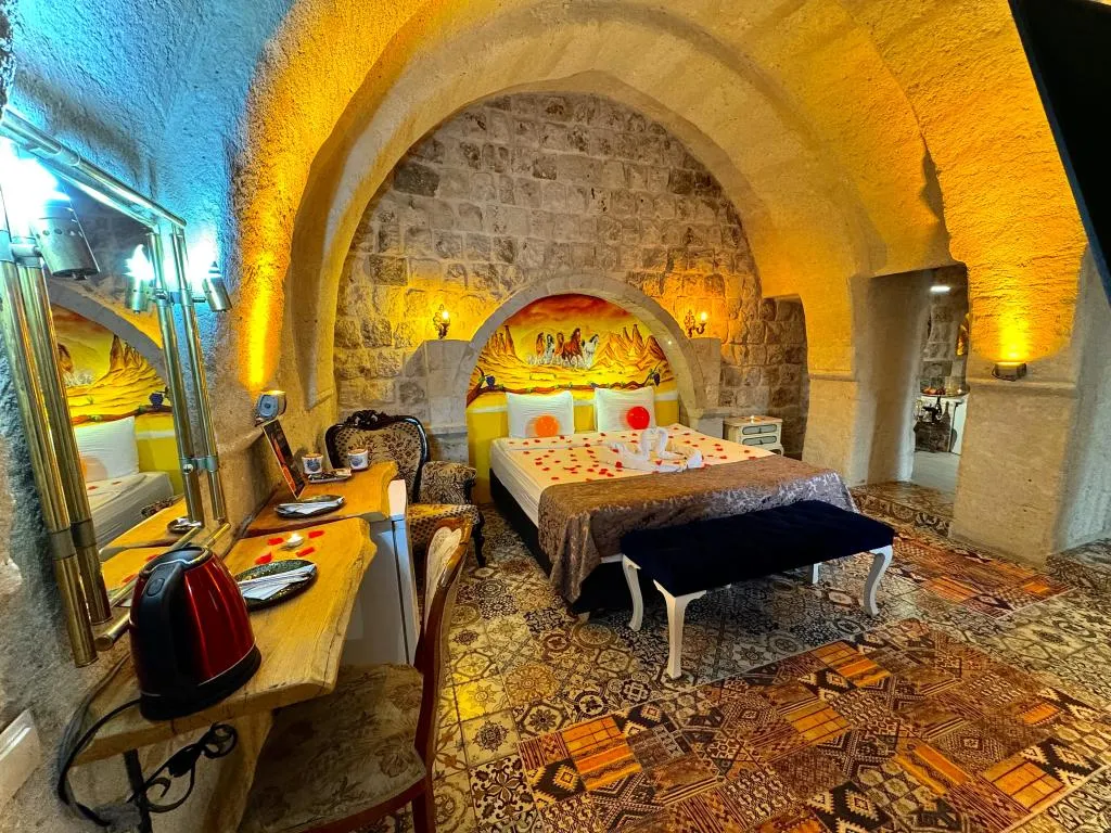Jakuzili ve Şömineli Suite Oda,Bahçe Manzaralı,Şömineli ve Jakuzili