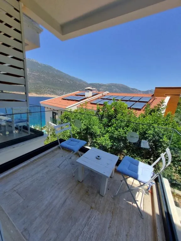 Standart Oda Kısmı Deniz Manzaralı 3 pax