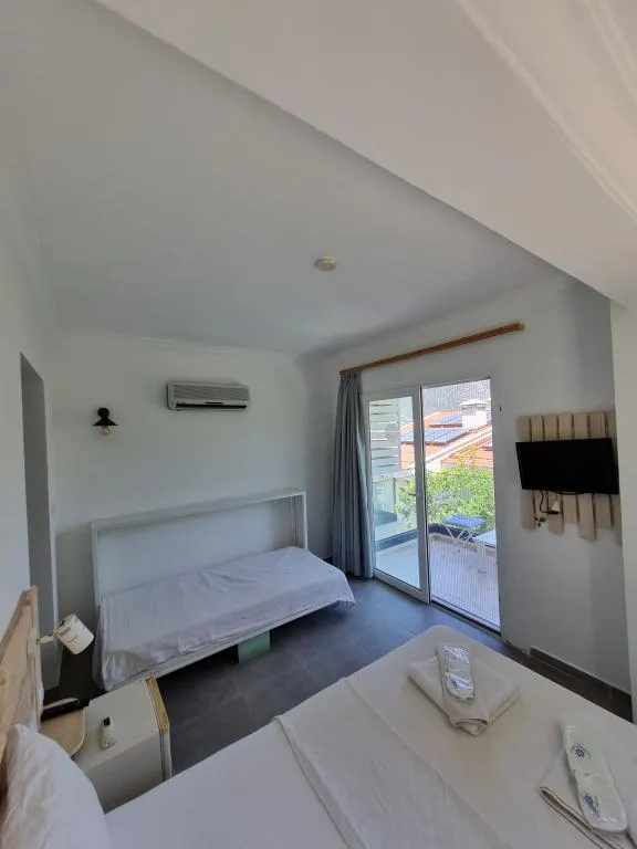 Standart Oda Kısmı Deniz Manzaralı 3 pax