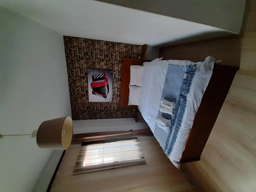 Çift Kişilik,Şehir Manzaralı