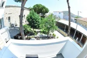 Foça Suite Apartment