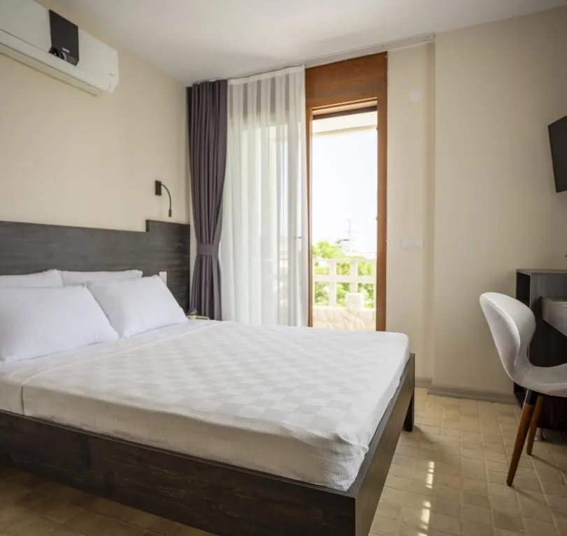 Standart Oda,Deniz veya Havuz Manzaralı,Ortak Havuzlu