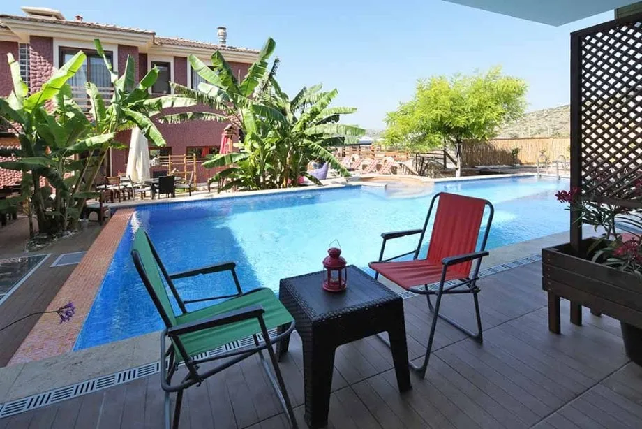 Standart Oda,Deniz veya Havuz Manzaralı,Ortak Havuzlu