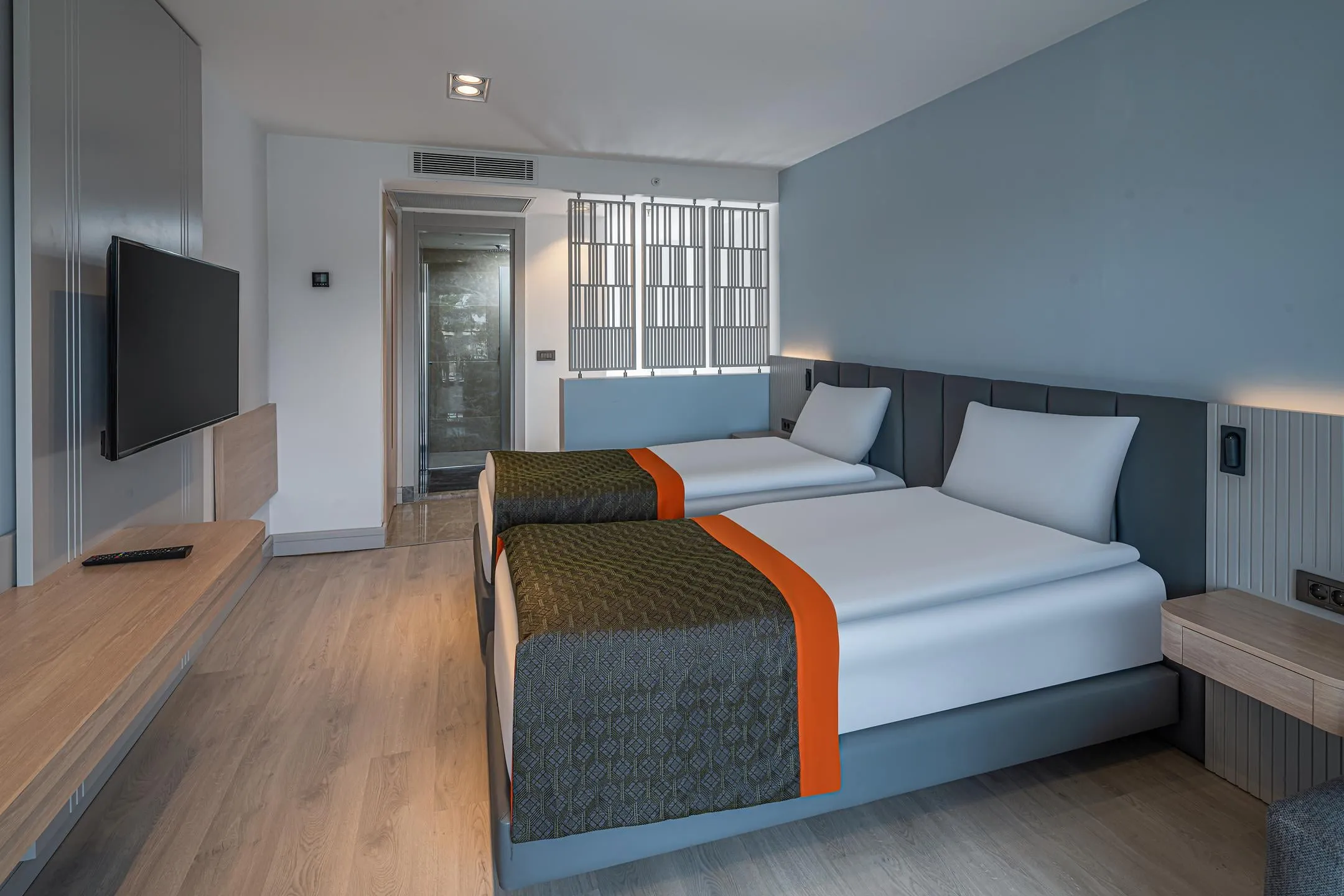 Deluxe Swim Up Aile Odası