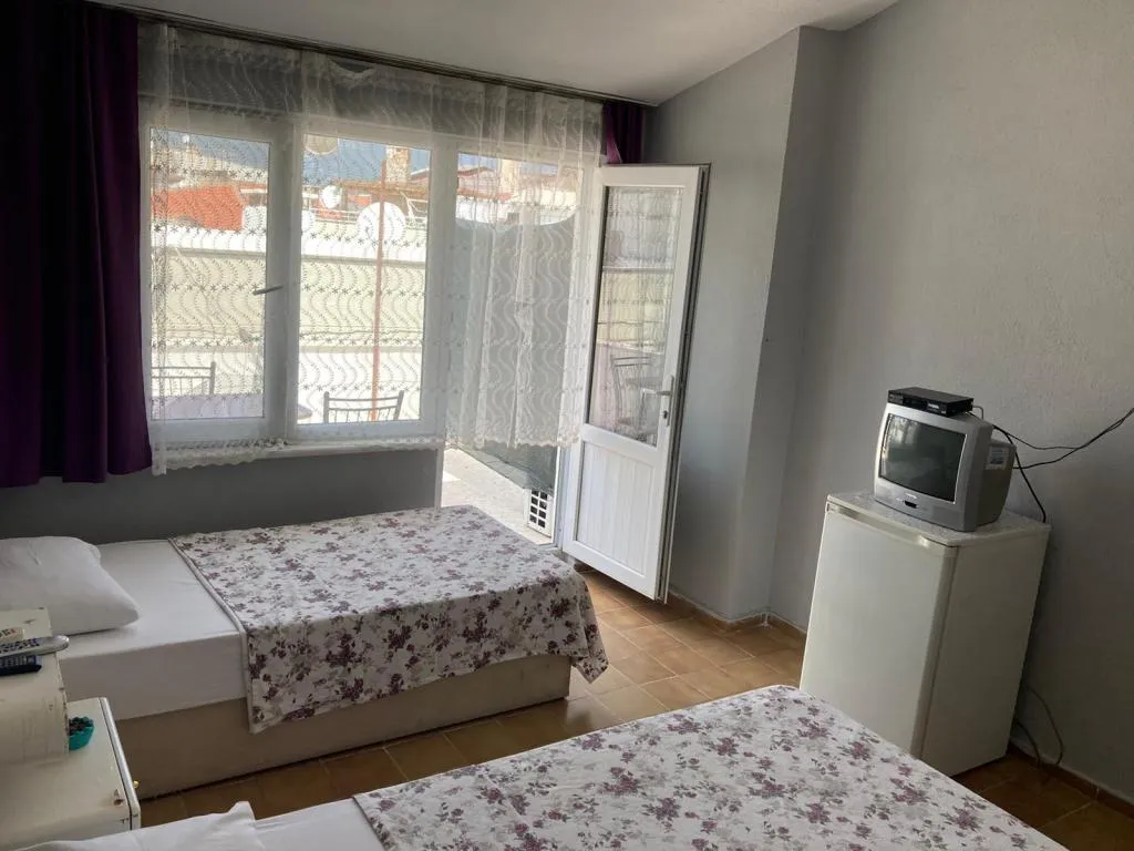 STANDART ÜÇ KİŞİLİK MOTEL ODASI