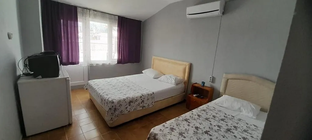 STANDART ÜÇ KİŞİLİK MOTEL ODASI