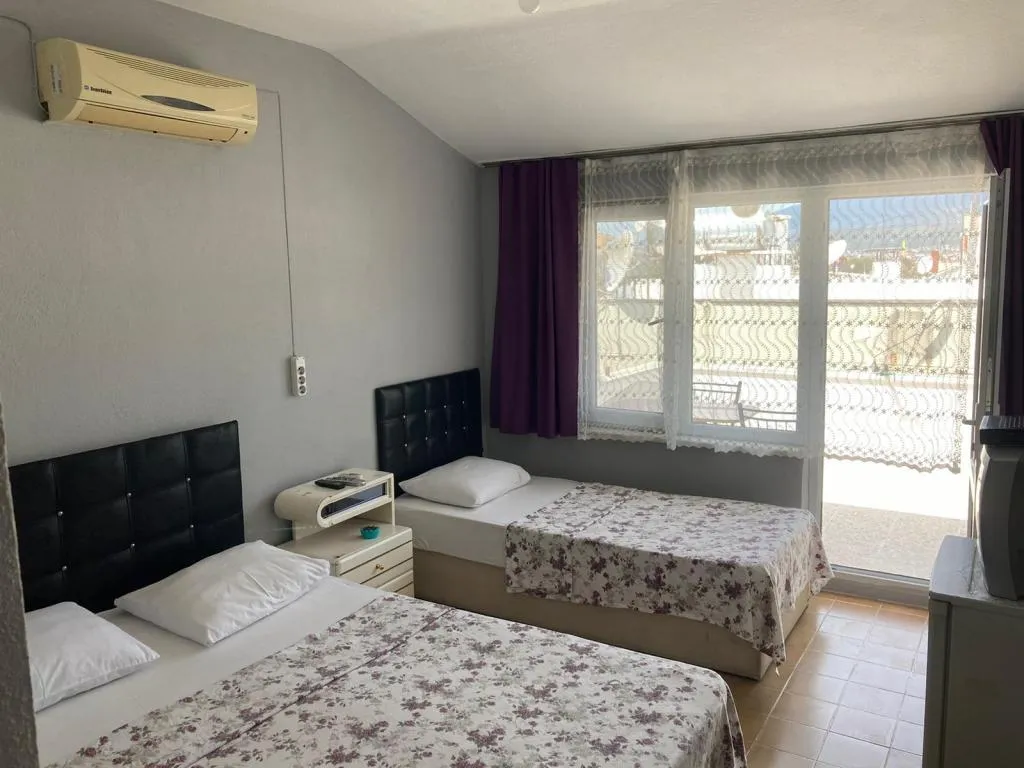 STANDART ÜÇ KİŞİLİK MOTEL ODASI