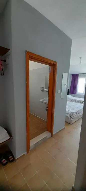 STANDART ÜÇ KİŞİLİK MOTEL ODASI