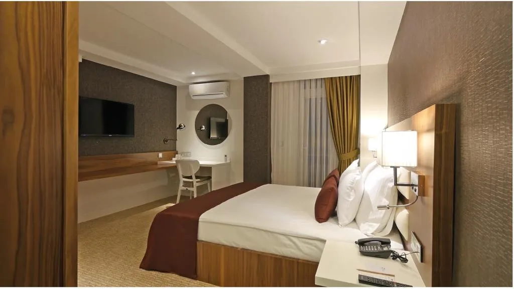 BUSINESS ROOM