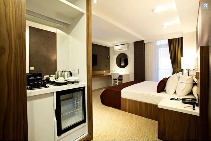 BUSINESS ROOM