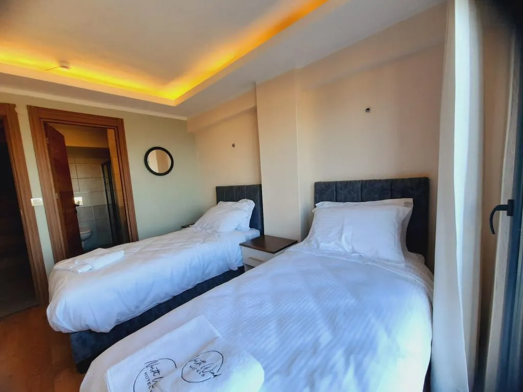 Twin,Deniz ve Dağ Manzaralı,Fransız Balkonlu