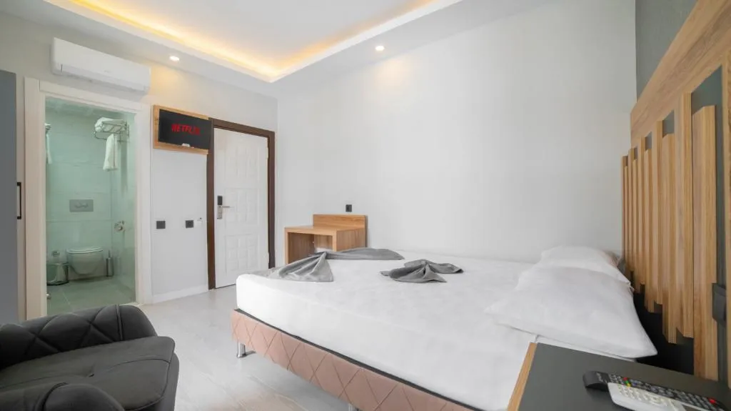Çift Kişilik,Sokak Manzaralı