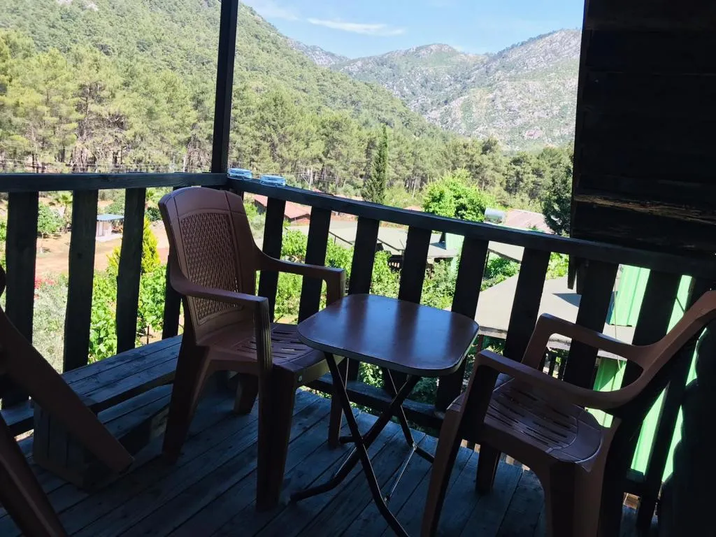 Bungalow,Bahçe Manzaralı,Balkonlu