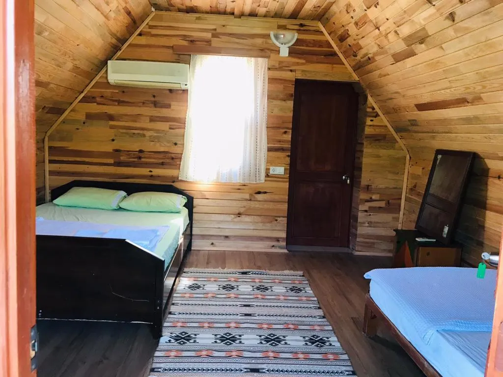Bungalow,Bahçe Manzaralı,Balkonlu