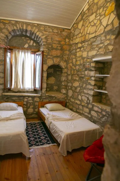 Taş Ev,Bahçe Manzaralı,Teraslı