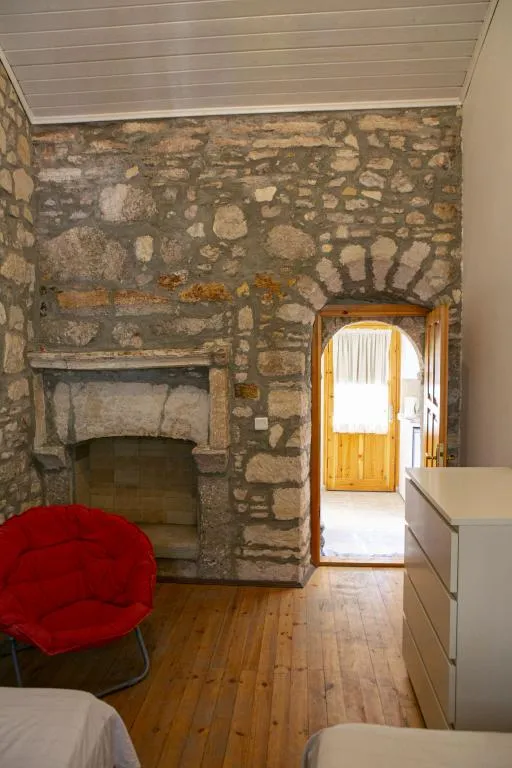 Taş Ev,Bahçe Manzaralı,Teraslı