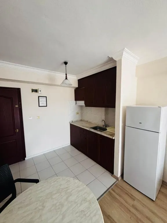 Daire-Tek Yatak Odalı,Kısmi Deniz Manzaralı