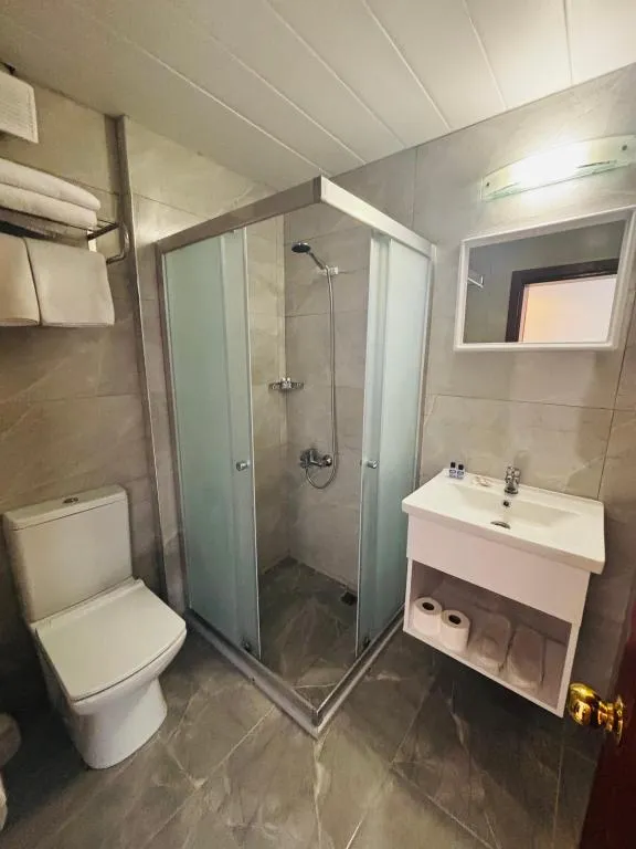 Daire-Tek Yatak Odalı,Kısmi Deniz Manzaralı