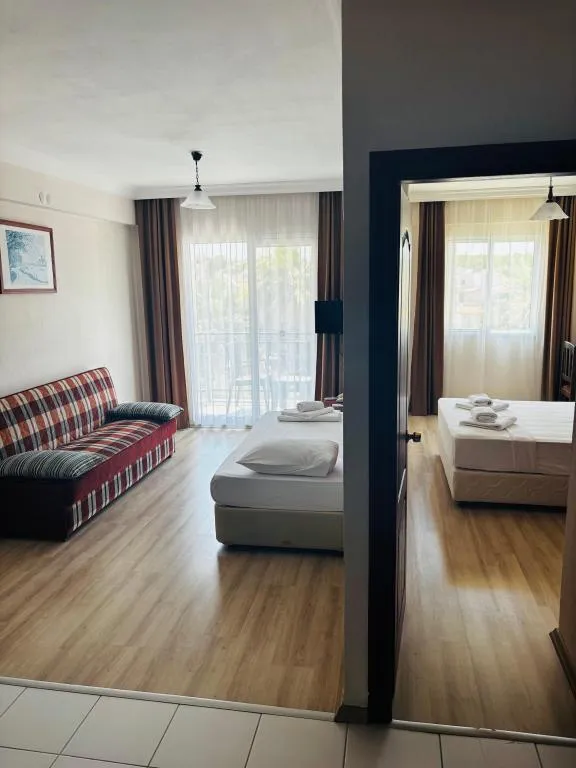 Daire-Tek Yatak Odalı,Kısmi Deniz Manzaralı
