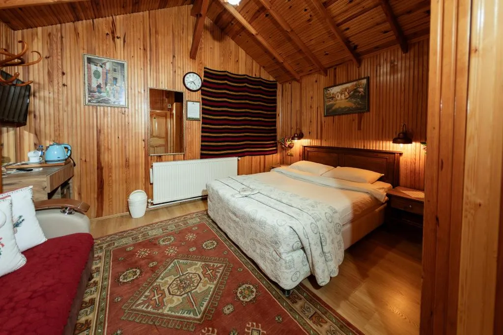 AHŞAP BUNGALOW EV