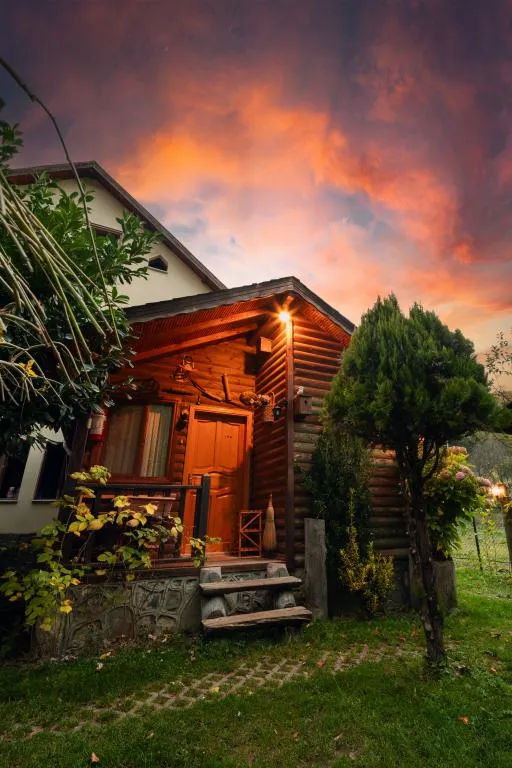 AHŞAP BUNGALOW EV