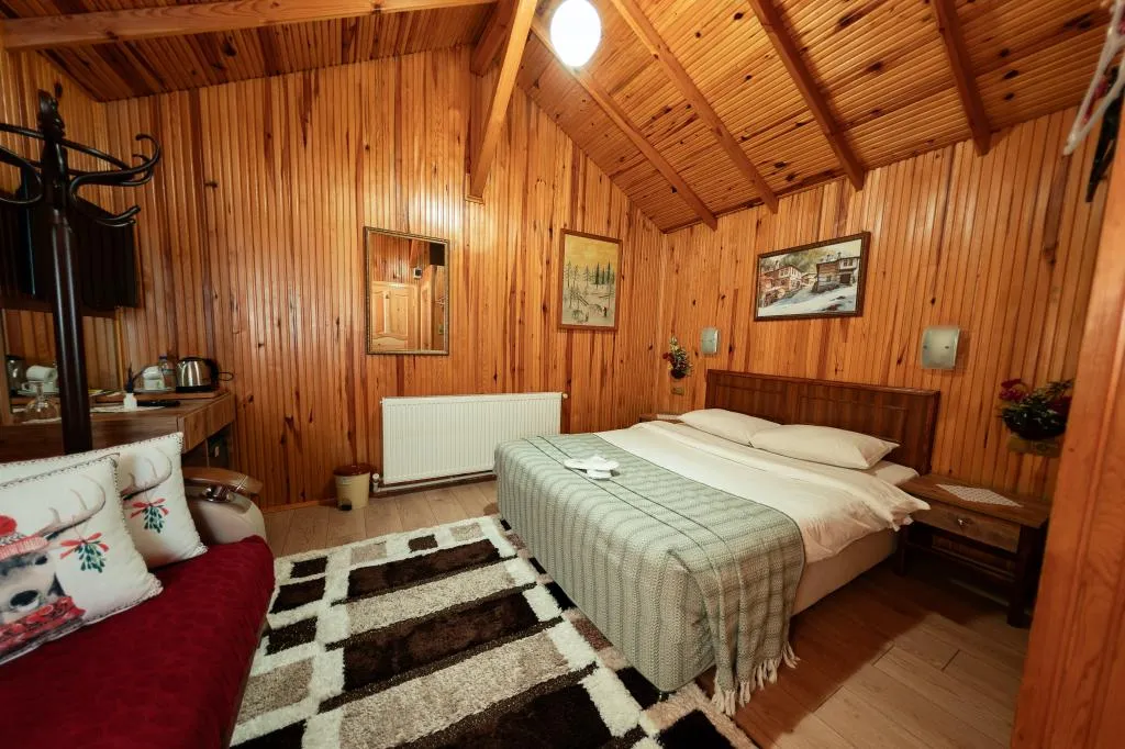 AHŞAP BUNGALOW EV