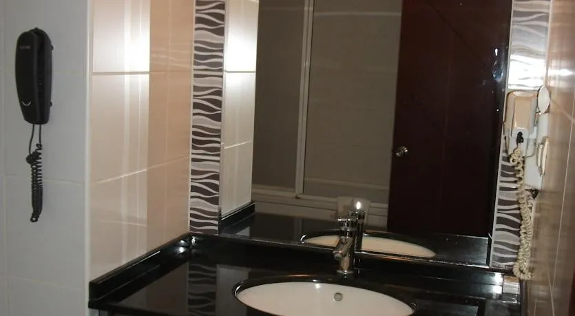 Standart Oda,Şehir Manzaralı