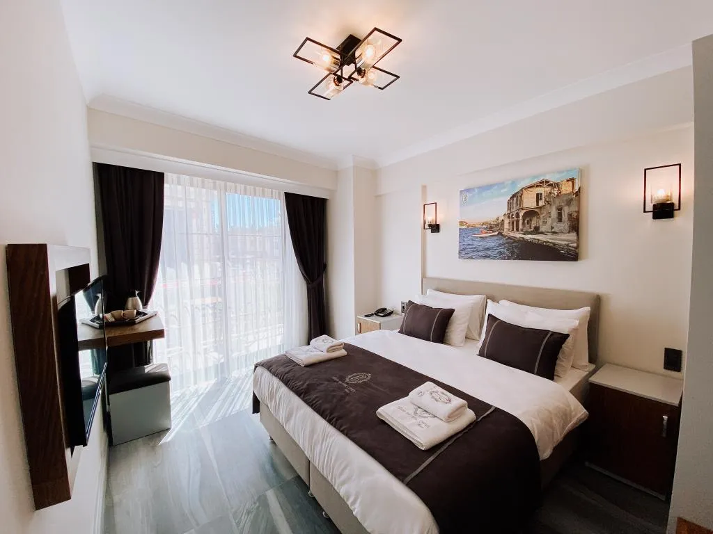 Standart Oda,Sokak Manzaralı,Balkonlu