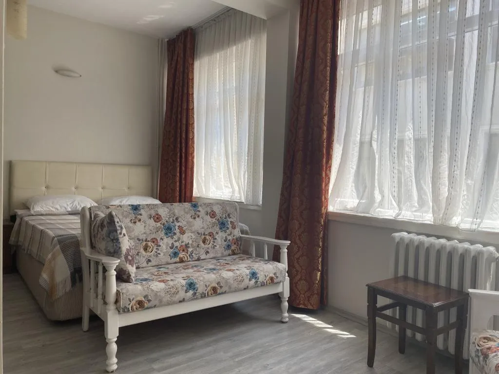 4 KİŞİLİK AYRI YATAKLI