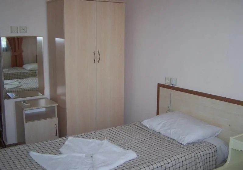 Çift Kişilik,Şehir Manzaralı