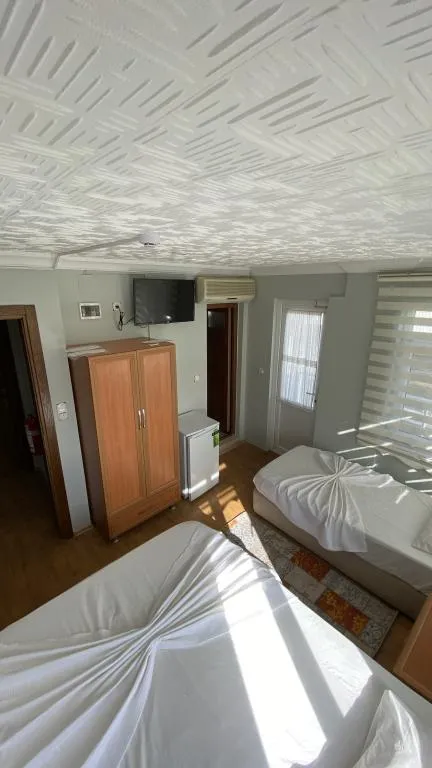 Triple,Şehir Manzaralı