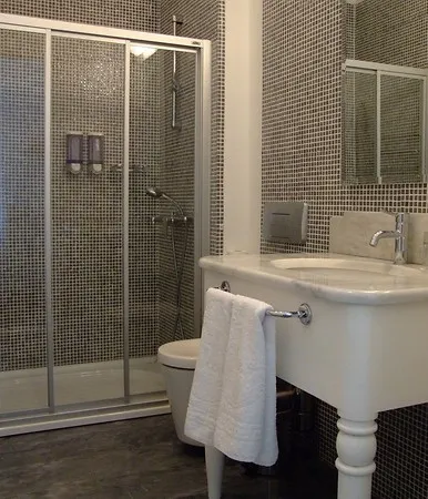 Standart Oda,Şehir Manzaralı