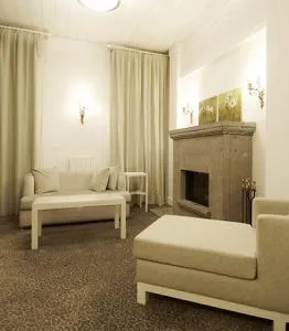 Kar-s Hotel