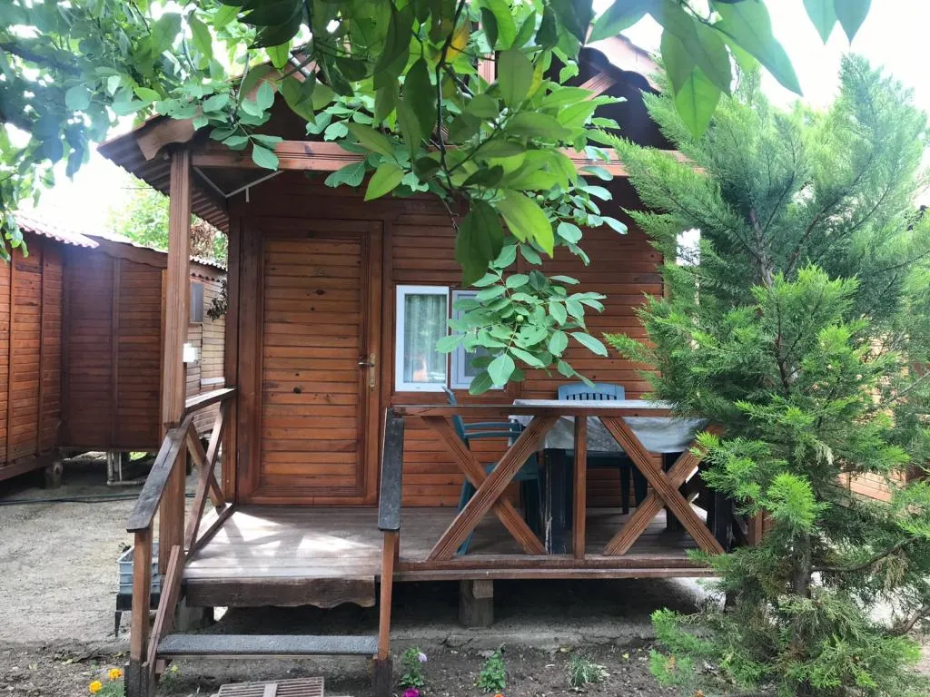 Bungalow,Bahçe Manzaralı,Balkonlu
