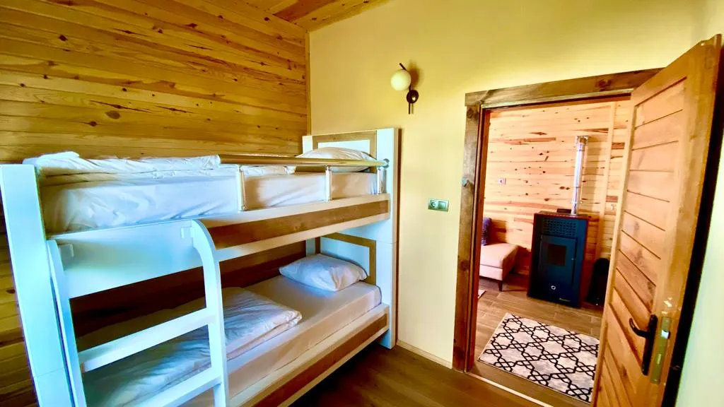 KIR EVİ: DÖRT KİŞİLİK BUNGALOW