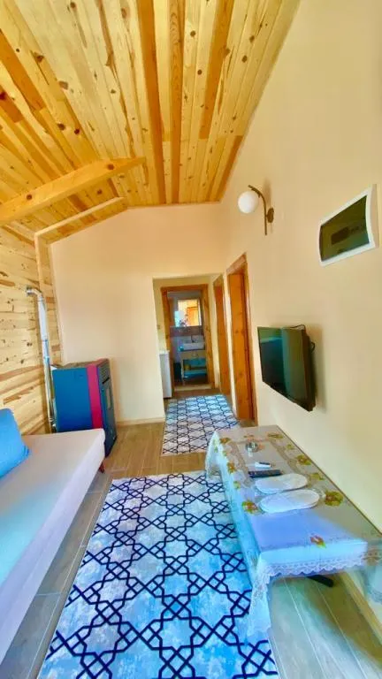 KIR EVİ: DÖRT KİŞİLİK BUNGALOW