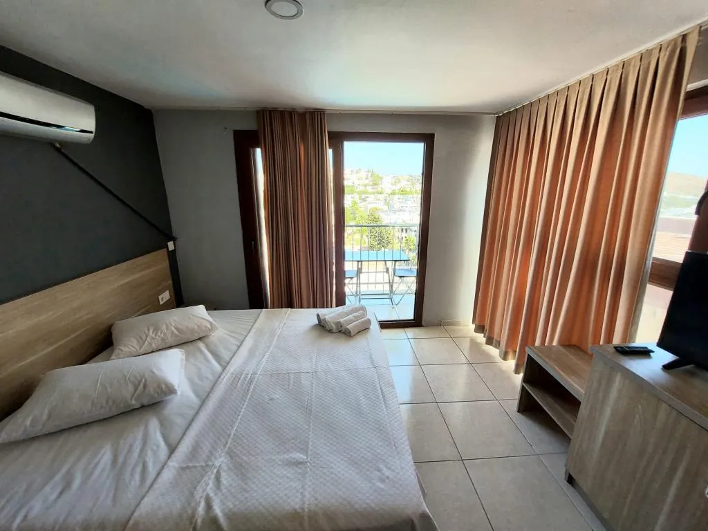 Daire,Havuz Manzaralı