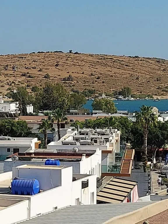 Daire,Havuz Manzaralı