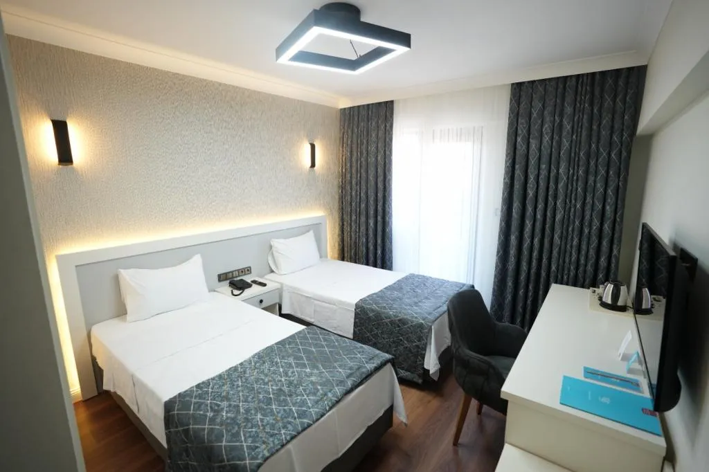 Twin,Orman veya Şehir Manzaralı,Balkonlu