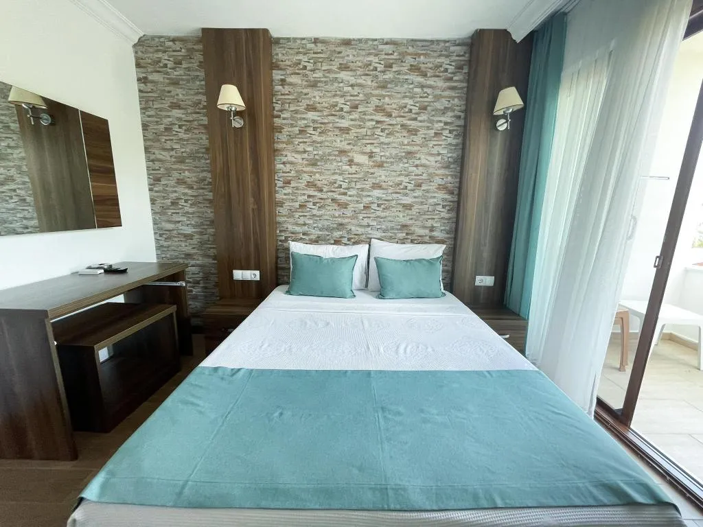 Standart Oda,Deniz Manzaralı,Balkonlu