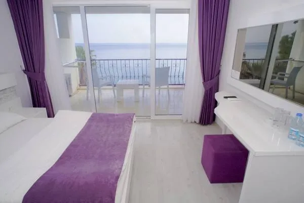 Çift Kişilik,Deniz Manzaralı