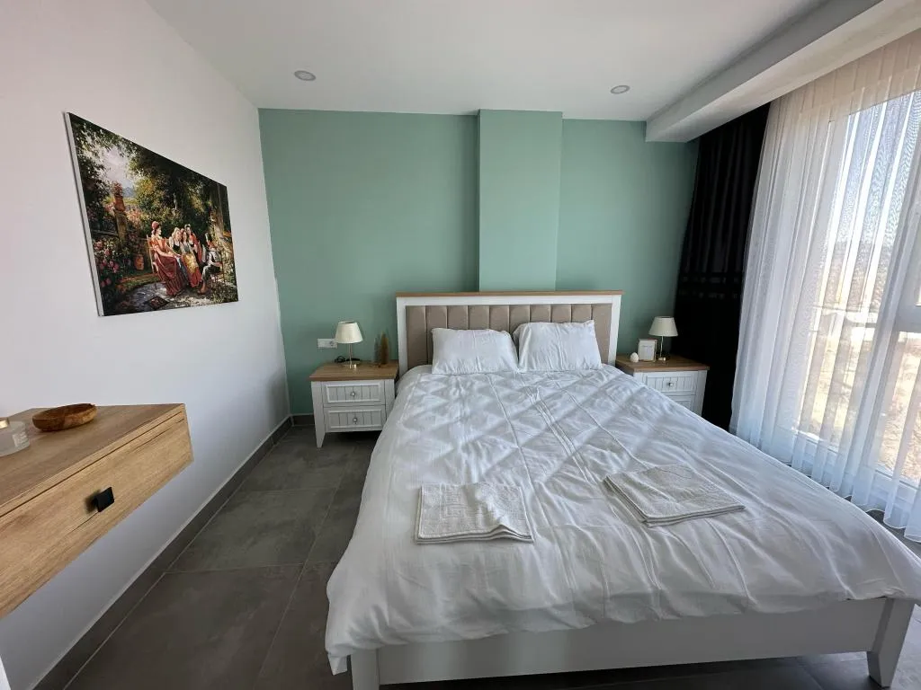 DOUBLE ROOM