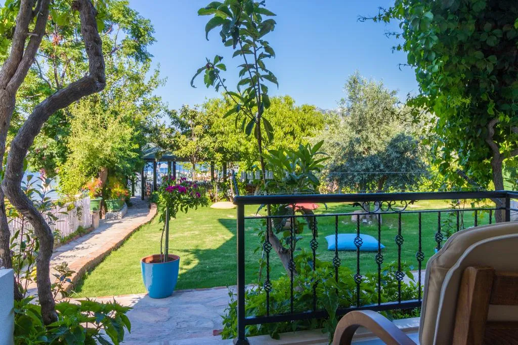 Çift Kişilik,Bahçe Manzaralı,Balkonlu