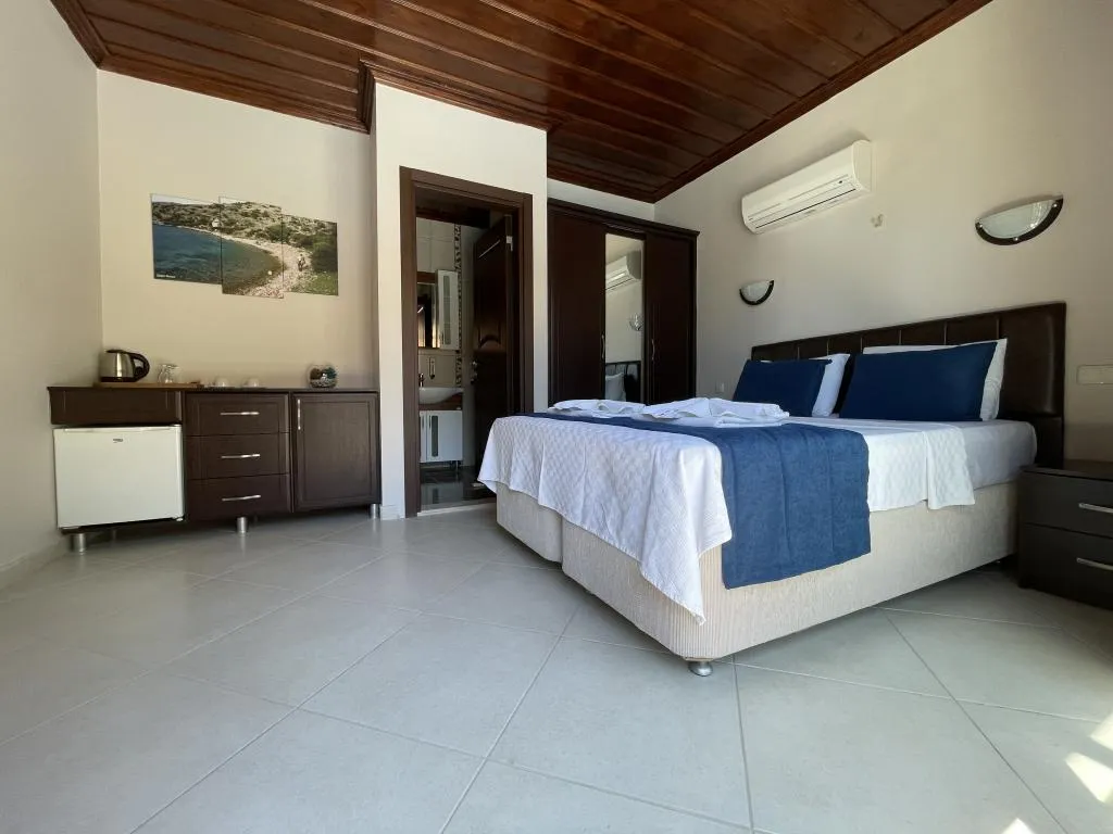 Stone Room,Havuz ve Bahçe Manzaralı,Balkonlu