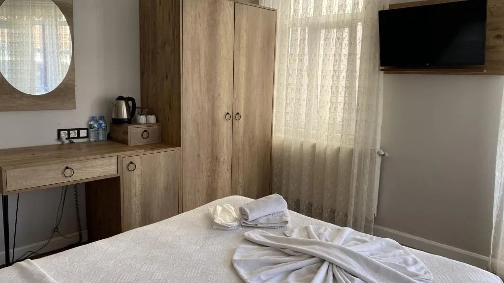 Denız manzaralı oda