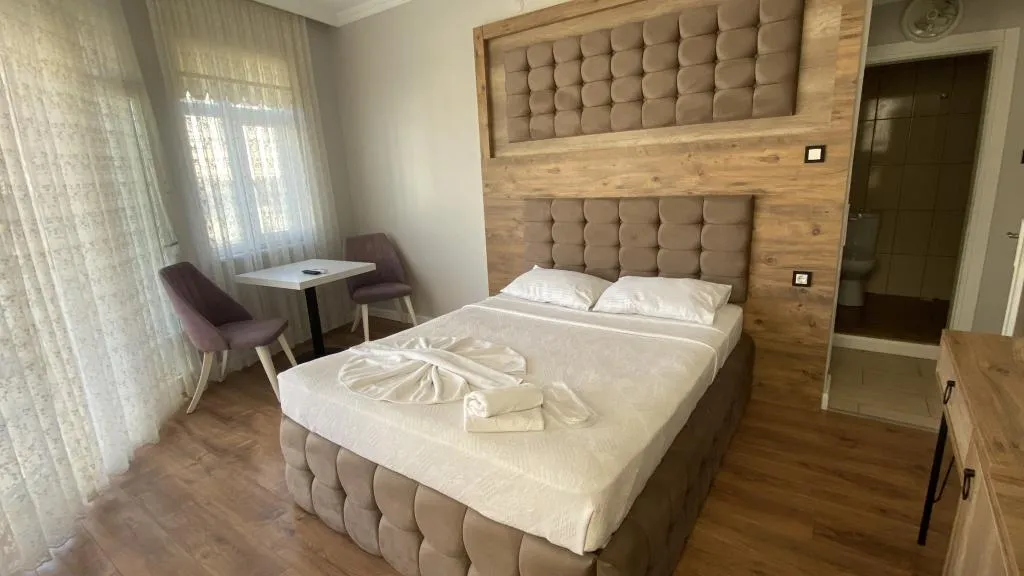 Denız manzaralı oda