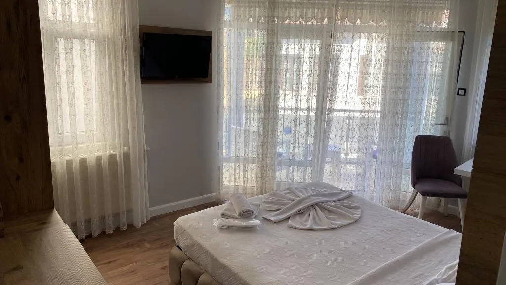 Denız manzaralı oda